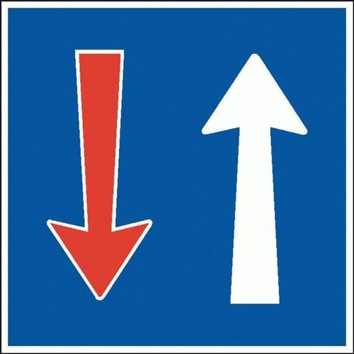 Schild Vortritt vor dem Gegenverkehr